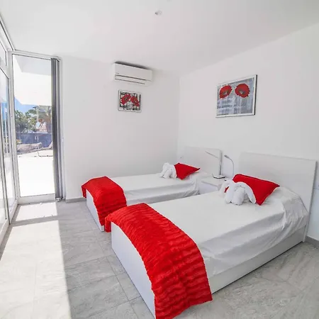 Casa Valhalla Vila